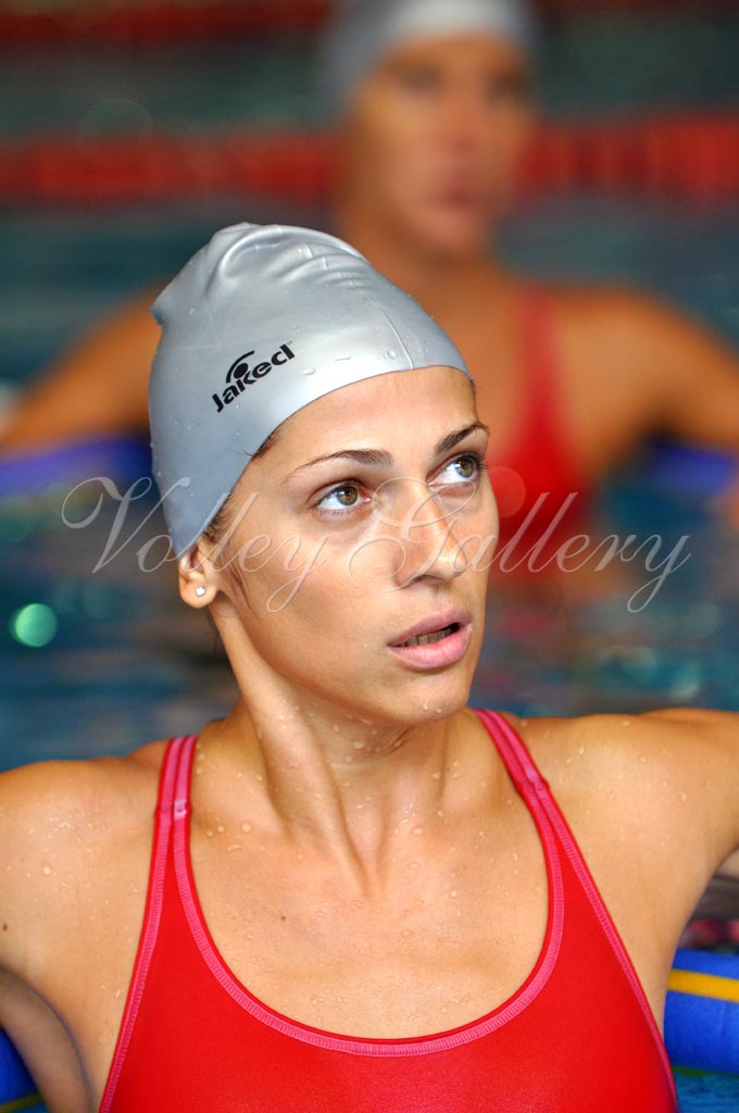 Yamamay allenamenti in piscina (01)